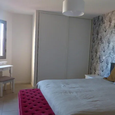 La Perle Marine, Luxe Et Raffinement, T4 Front De Appartement